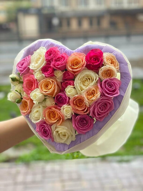 Bouquet-heart of 31, 43 roses - buy ...