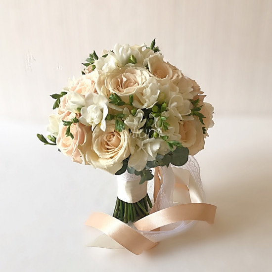 Маленький свадебный букет невесты - Wedding Flowers Moscow