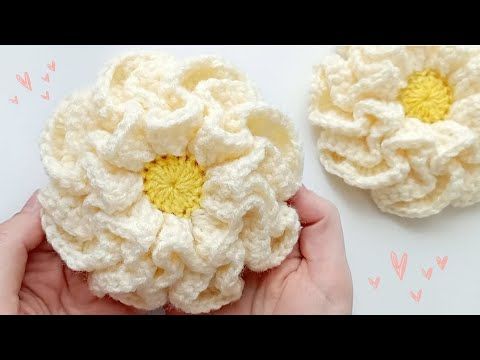 Crochet flower Tutorial ...