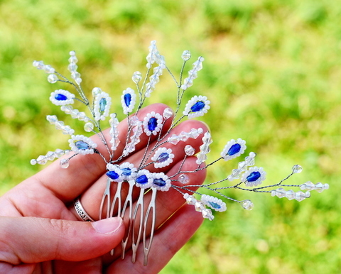 How to make a 3D flower from beads and wire using parallel ...