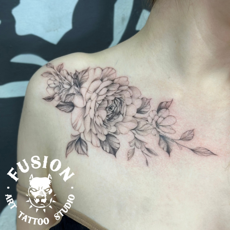 ТАТУ НА КЛЮЧИЦЕ ДЛЯ ДЕВУШЕК - KOT Tattoo Studio