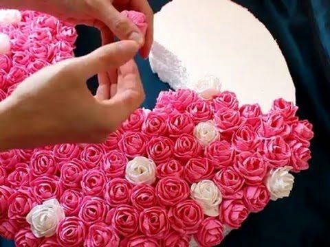 Как сделать цветы из салфеток / How to make flowers out of ...