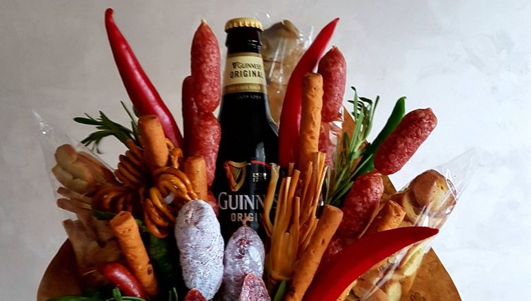 How to make a men's bouquet of beer and ...