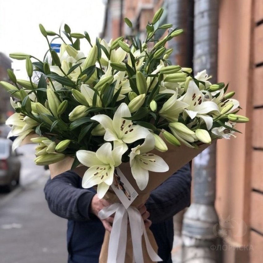 Букет из лилий и роз - купить с бесплатной доставкой по ...