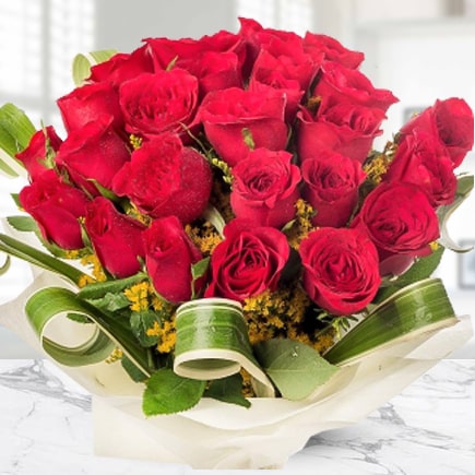 150 Red Rose Love Flowers | Send Lovely ...